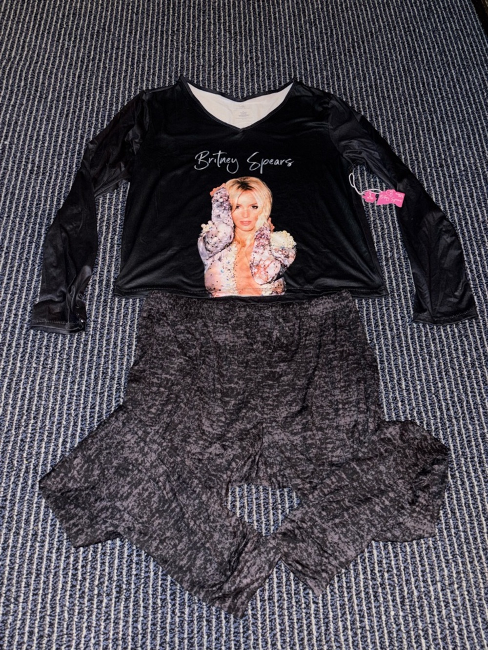 NWT 2 Piece Britney Spears Pajama Set Lounge XL Black Gray Cropped
